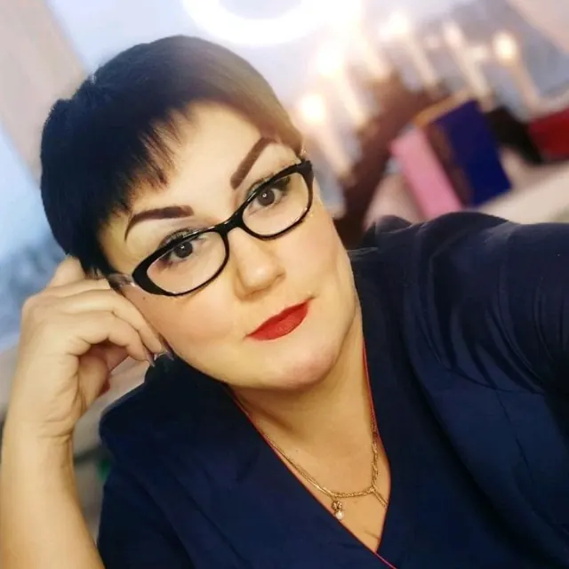 Лаврикова Елена