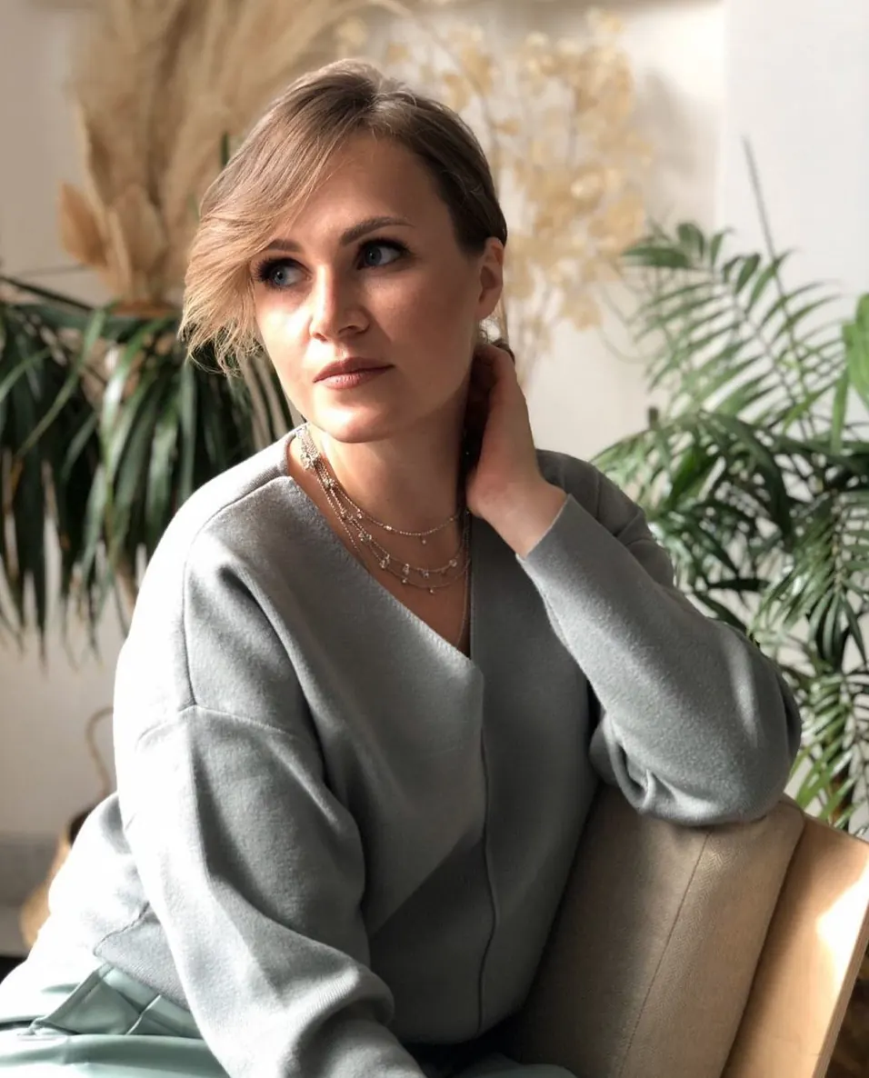 Алёна Устинова
